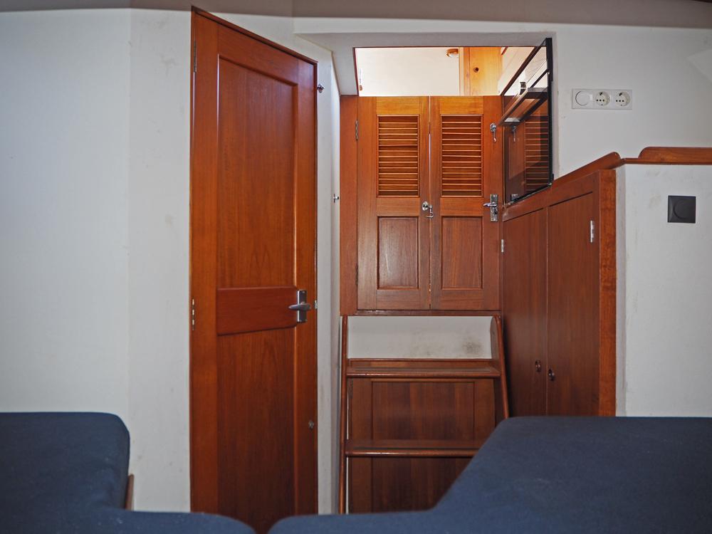 Cabin en avant, H&eacute;bergements